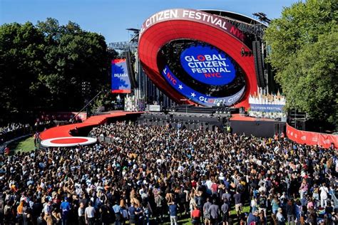 “The Global Citizen Festival: Pham Phuong Anh and Vietnam’s Unexpected Ascent onto the International Stage”